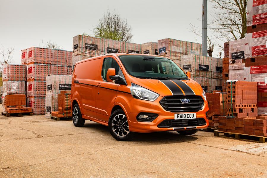  Ford Transit Custom Sport 2017 года  (UK) (фото 7 из 13)